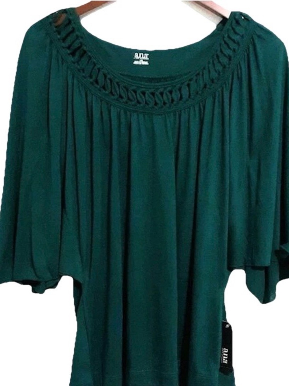 A.n.a  Blouse L Exquisite Green NWT Dolman Sleeve Boho Colorful Travel